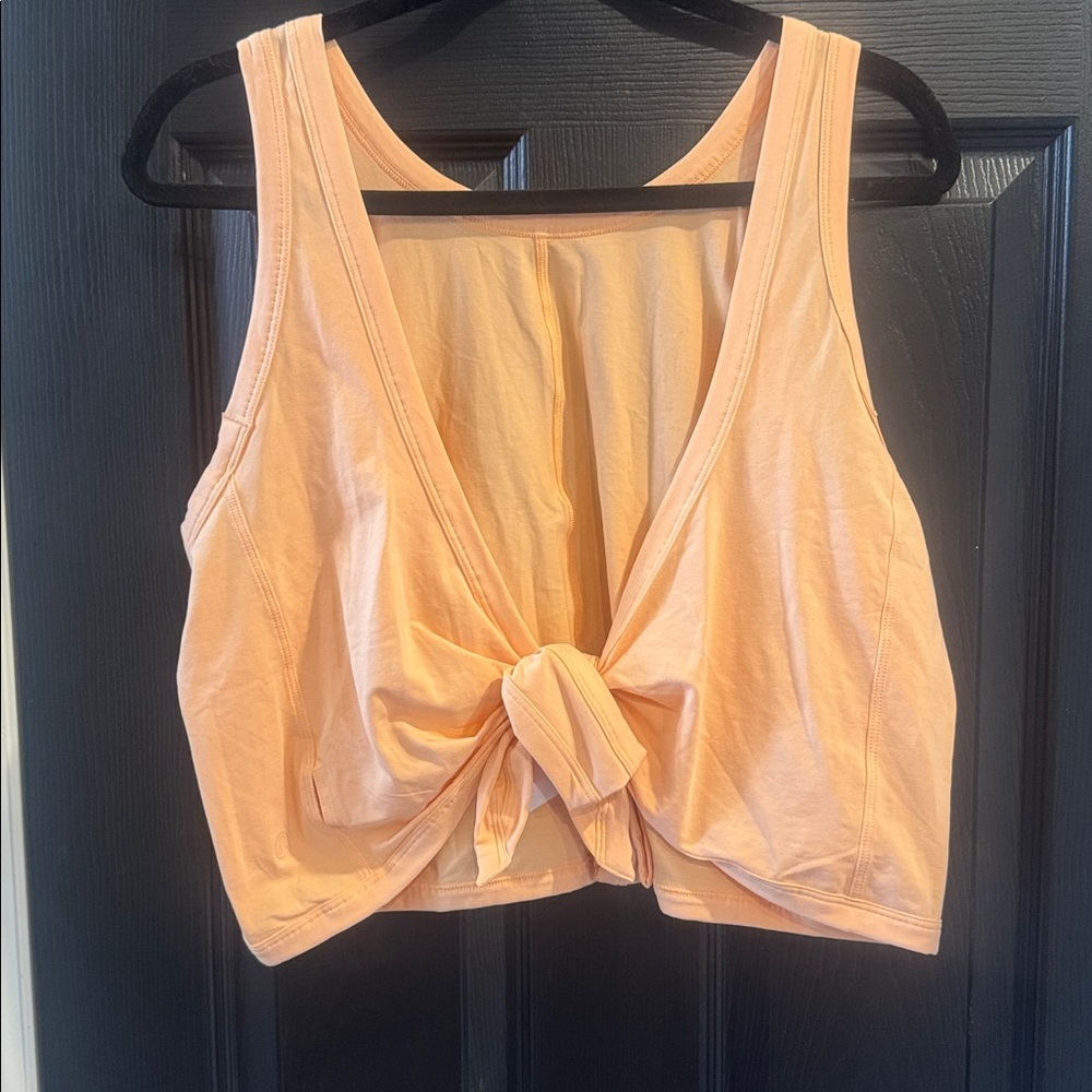 Lululemon twist back top - Picture 2 of 3